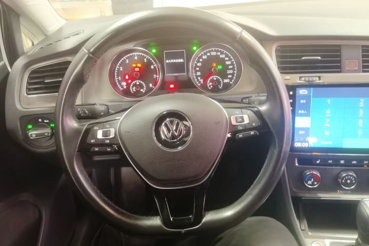 Used Volkswagen Golf 2016 230TSI Automatic Luxury Version Steering Wheel