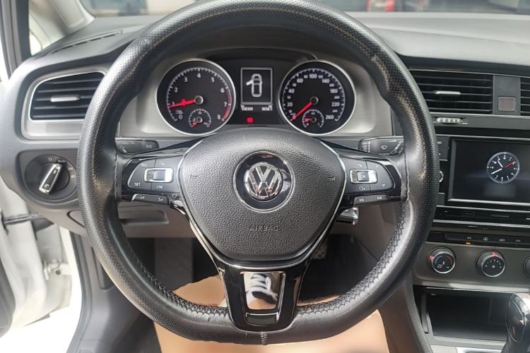 Used Volkswagen Golf 2016 230TSI Automatic Comfort Version Steering Wheel
