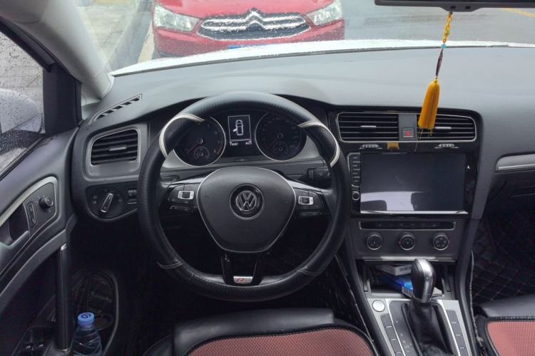 Used Volkswagen Golf 2016 230TSI Automatic Luxury Version Steering Wheel