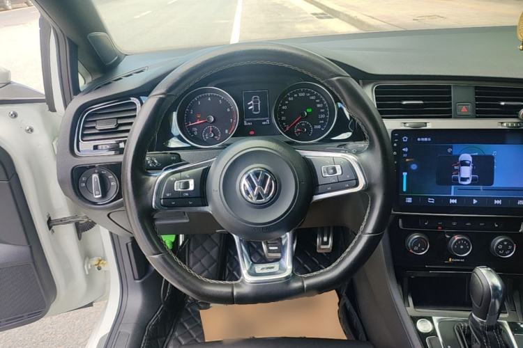 Used Volkswagen Golf 2016 1.4TSI Automatic R-Line Steering Wheel