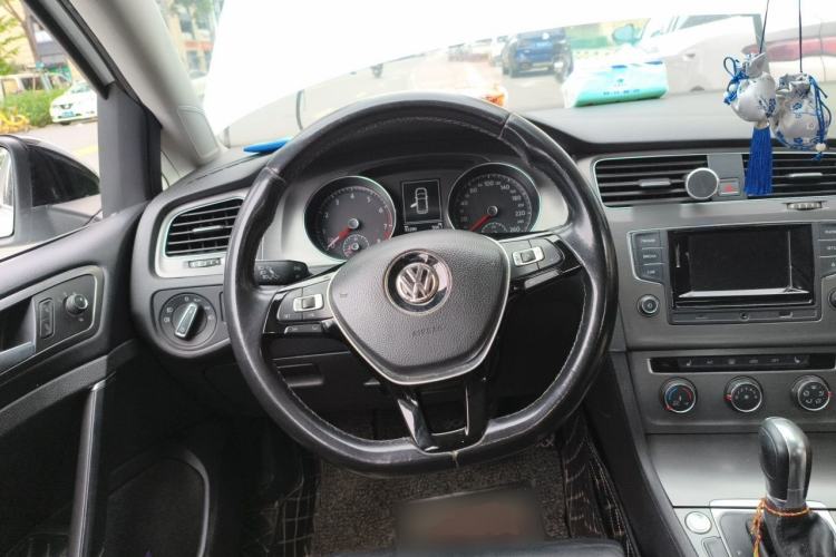 Used Volkswagen Golf 2016 230TSI Automatic Luxury Version Steering Wheel