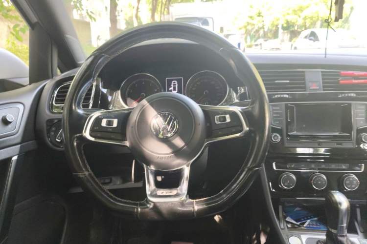 Used Volkswagen Golf 2016 1.4TSI Automatic R-Line Steering Wheel