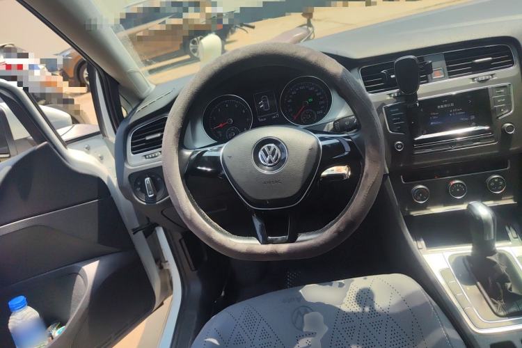 Used Volkswagen Golf 2016 1.6L Automatic Comfort Model Steering Wheel