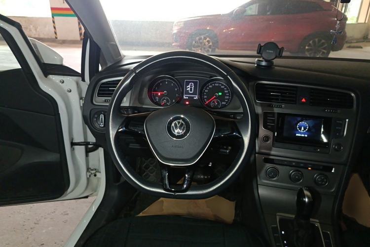 Used Volkswagen Golf 2016 230TSI Automatic Comfort Version Steering Wheel