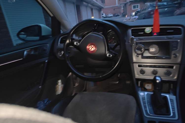 Used Volkswagen Golf 2016 230TSI Automatic Luxury Version Steering Wheel