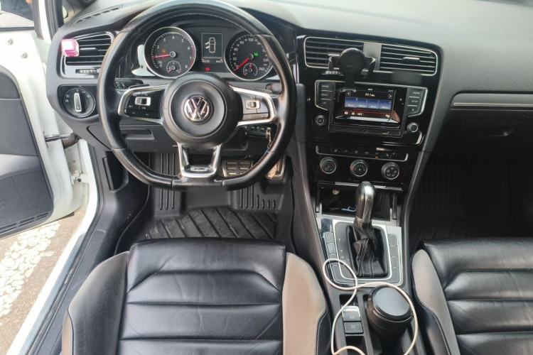 Used Volkswagen Golf 2016 1.4TSI Automatic R-Line Steering Wheel
