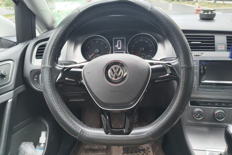 Used Volkswagen Golf 2016 1.6L Automatic Comfort Model Steering Wheel