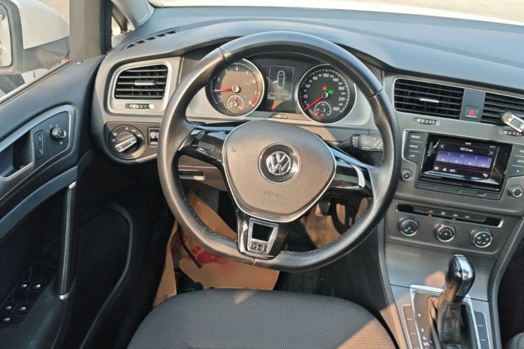 Used Volkswagen Golf 2016 230TSI Automatic Comfort Version Steering Wheel