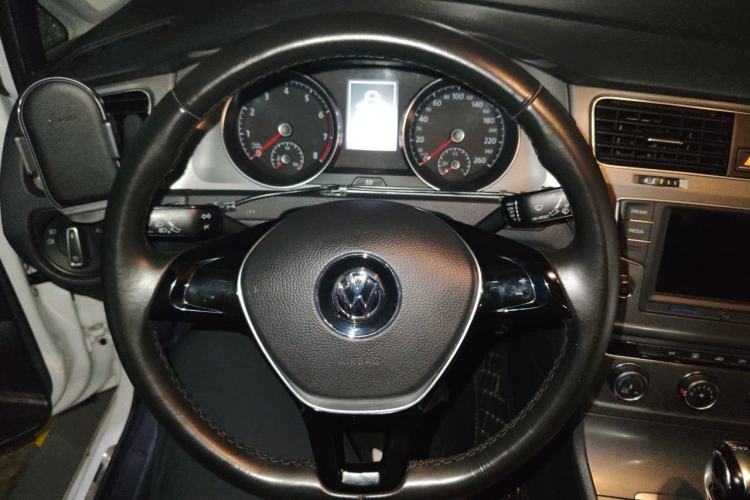 Used Volkswagen Golf 2016 230TSI Automatic Comfort Version Steering Wheel