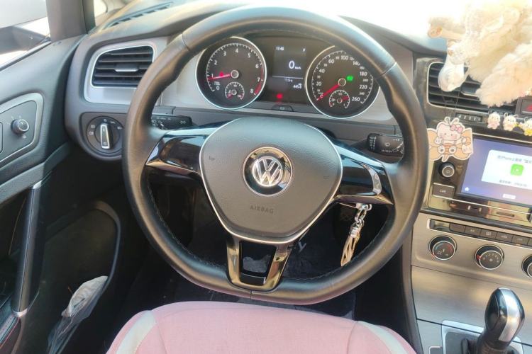 Used Volkswagen Golf 2016 1.6L Automatic Comfort Model Steering Wheel
