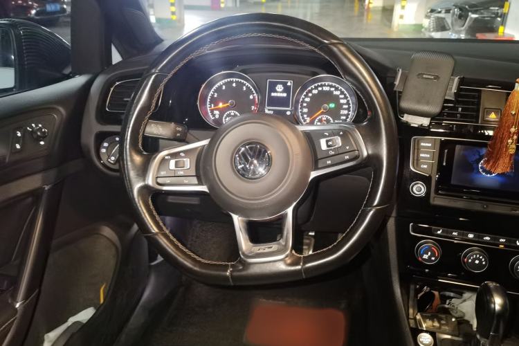 Used Volkswagen Golf 2016 1.4TSI Automatic R-Line Steering Wheel