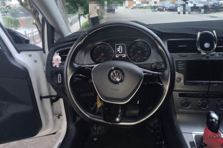 Used Volkswagen Golf 2016 230TSI Automatic Comfort Version Steering Wheel