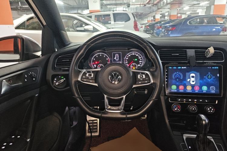 Used Volkswagen Golf 2016 1.4TSI Automatic R-Line Steering Wheel
