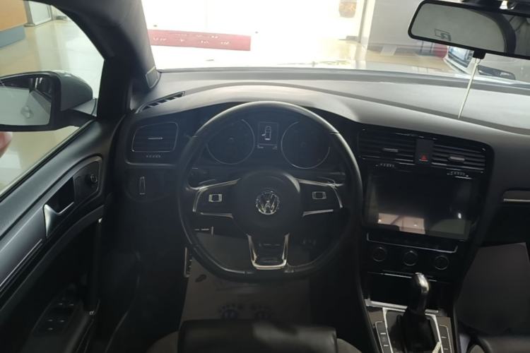 Used Volkswagen Golf 2016 1.4TSI Automatic R-Line Steering Wheel