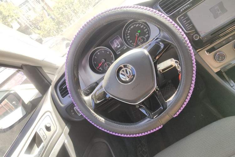 Used Volkswagen Golf 2016 1.6L Automatic Comfort Model Steering Wheel