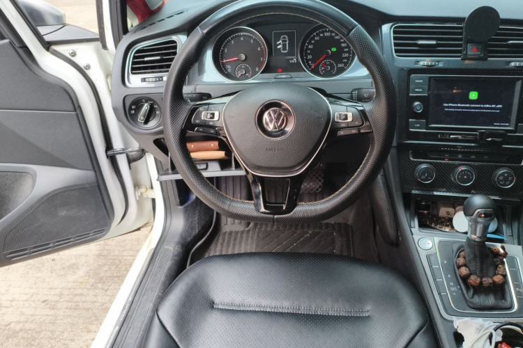 Used Volkswagen Golf 2016 230TSI Automatic Comfort Version Steering Wheel