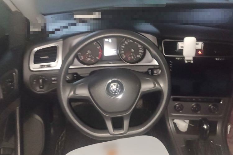 Used Volkswagen Golf 2016 1.6L Automatic Fashion Model Steering Wheel