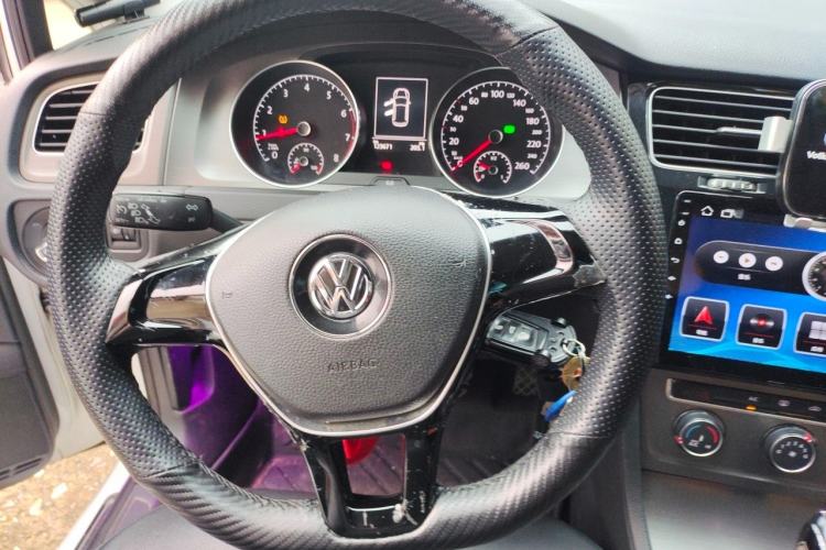 Used Volkswagen Golf 2016 230TSI Automatic Comfort Version Steering Wheel