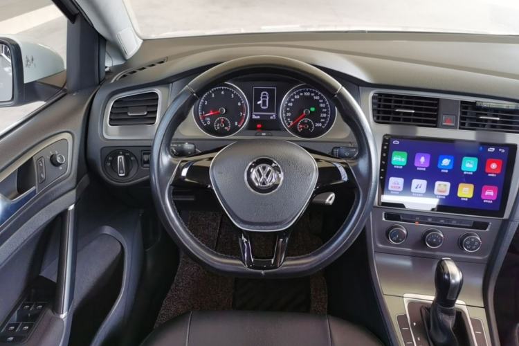 Used Volkswagen Golf 2016 1.6L Automatic Comfort Model Steering Wheel