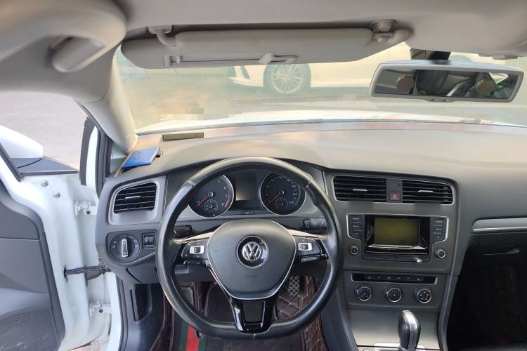 Used Volkswagen Golf 2016 230TSI Automatic Luxury Version Steering Wheel