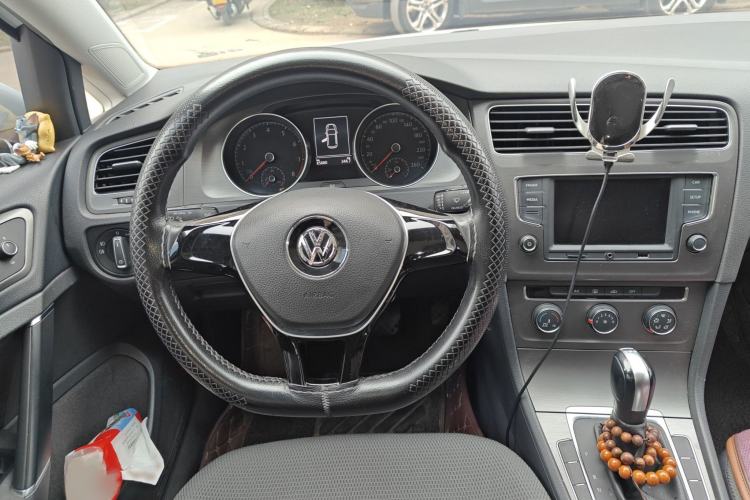 Used Volkswagen Golf 2016 230TSI Automatic Comfort Version Steering Wheel