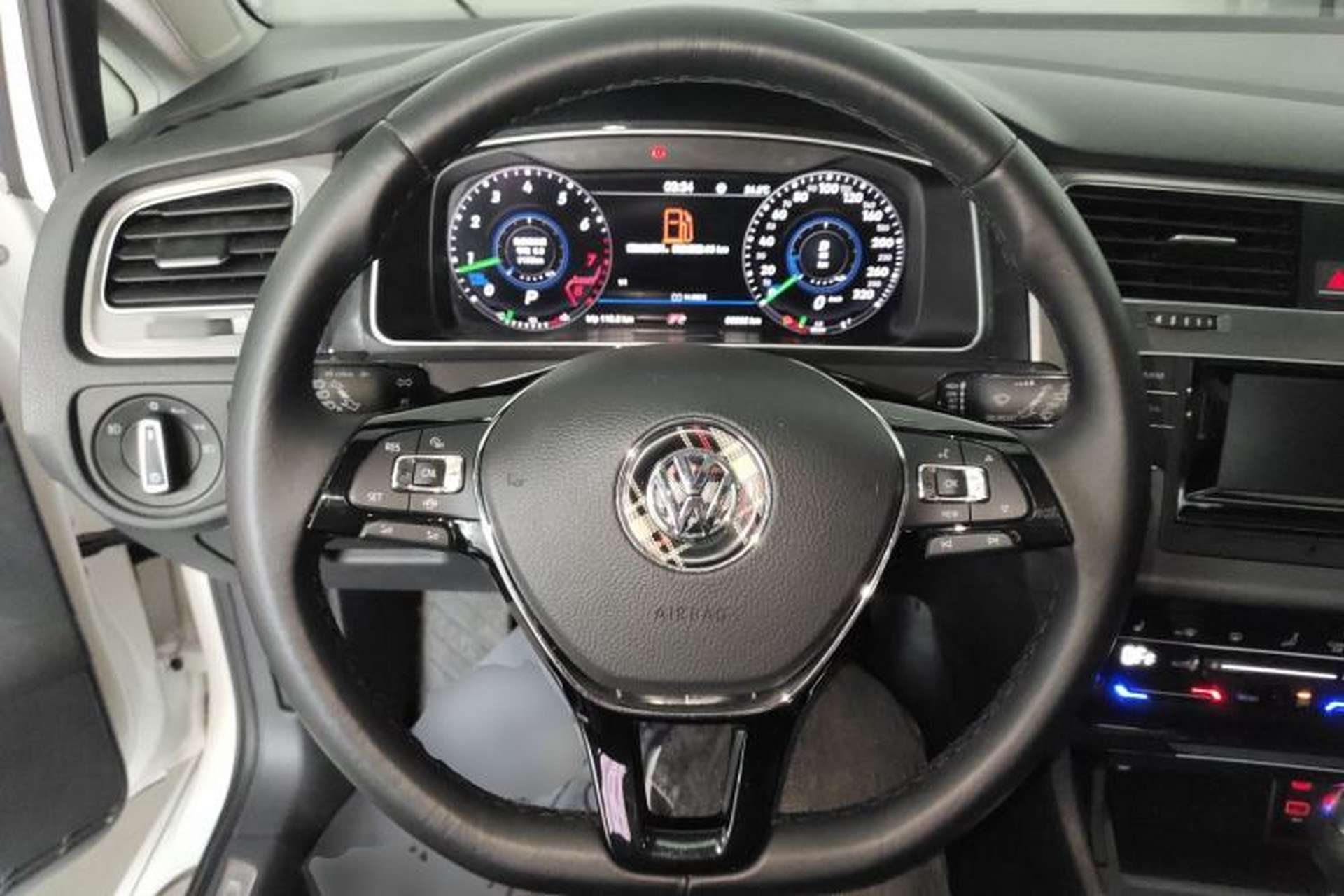 Used Volkswagen Golf 2016 230TSI Automatic Luxury Version Steering Wheel