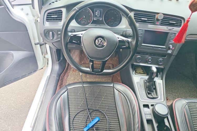 Used Volkswagen Golf 2016 230TSI Automatic Comfort Version Steering Wheel