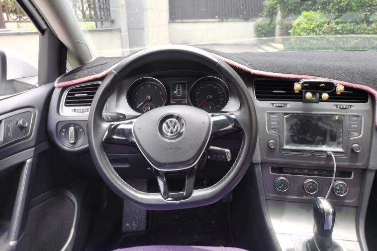Used Volkswagen Golf 2016 1.6L Automatic Comfort Model Steering Wheel