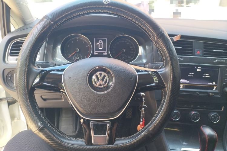 Used Volkswagen Golf 2016 230TSI Automatic Comfort Version Steering Wheel