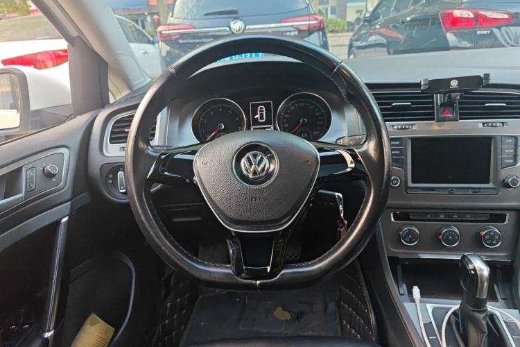 Used Volkswagen Golf 2016 1.6L Automatic Comfort Model Steering Wheel