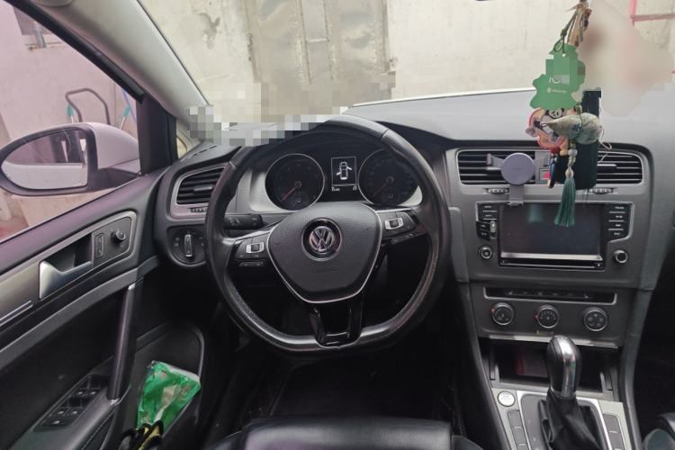 Used Volkswagen Golf 2016 230TSI Automatic Luxury Version Steering Wheel