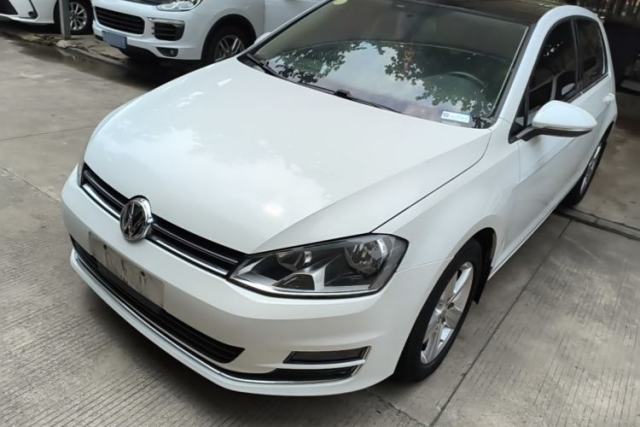 Ojetý Volkswagen Golf 2016 230TSI Automatic Comfort Version