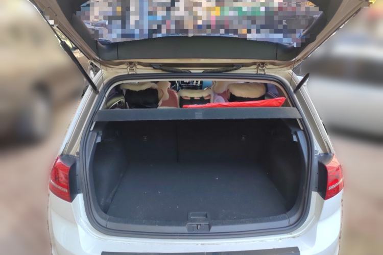 Used Volkswagen Golf 2016 1.6L Automatic Comfort Model Trunk