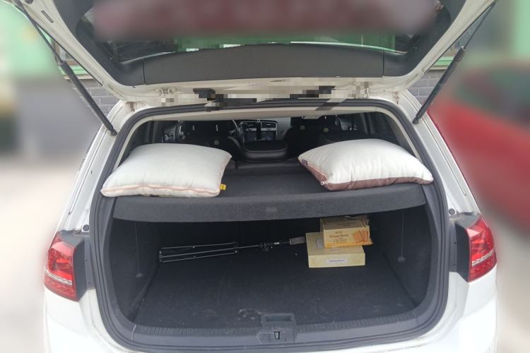 Used Volkswagen Golf 2016 230TSI Automatic Comfort Version Trunk