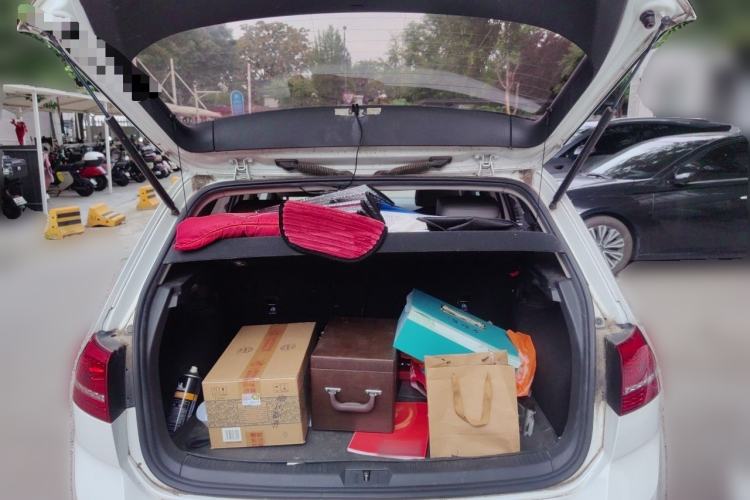 Used Volkswagen Golf 2016 230TSI Automatic Luxury Version Trunk
