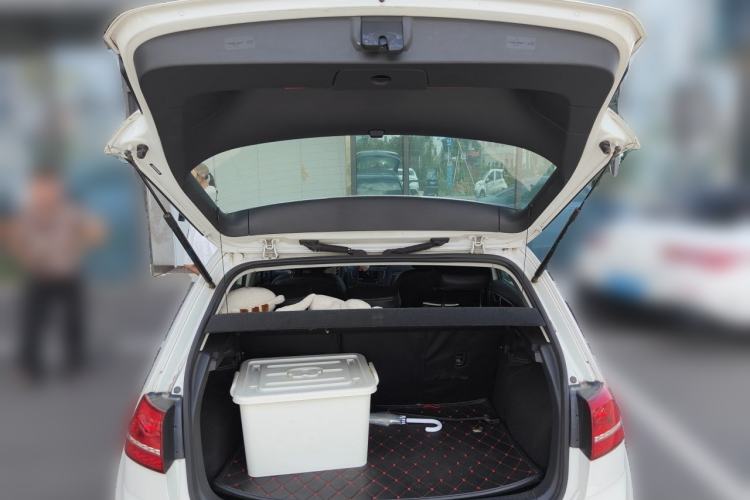 Used Volkswagen Golf 2016 230TSI Automatic Comfort Version Trunk