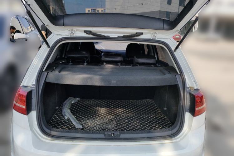Used Volkswagen Golf 2016 230TSI Automatic Comfort Version Trunk