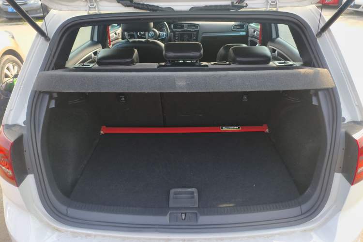 Used Volkswagen Golf 2016 1.4TSI Automatic R-Line Trunk