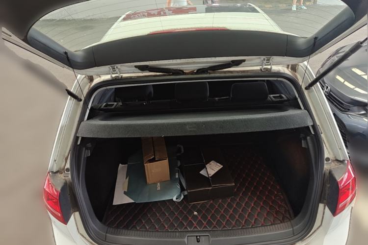 Used Volkswagen Golf 2016 1.6L Automatic Comfort Model Trunk
