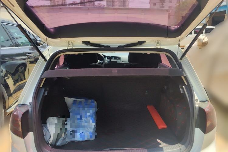 Used Volkswagen Golf 2016 1.6L Automatic Comfort Model Trunk