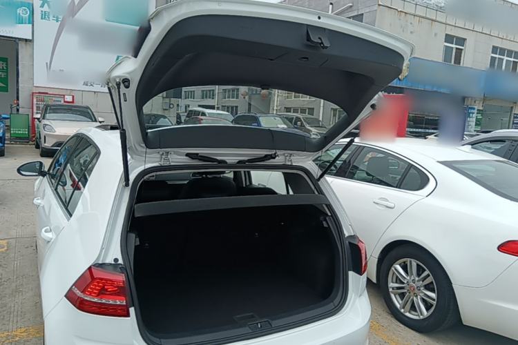 Used Volkswagen Golf 2016 230TSI Automatic Comfort Version Trunk
