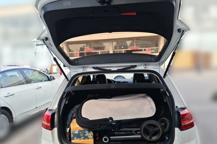 Used Volkswagen Golf 2016 230TSI Automatic Luxury Version Trunk