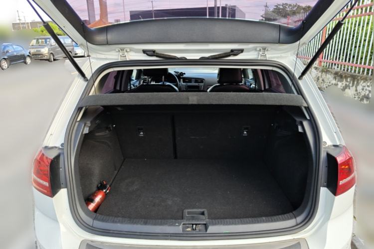 Used Volkswagen Golf 2016 1.6L Automatic Fashion Model Trunk