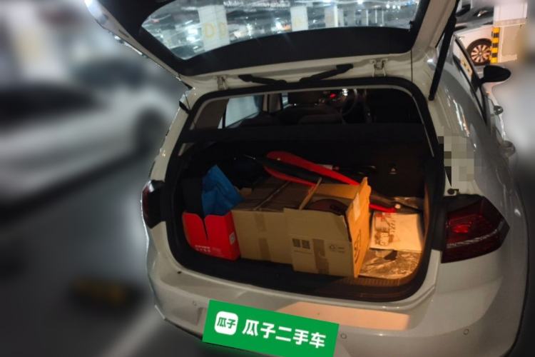 Used Volkswagen Golf 2016 1.6L Automatic Fashion Model Trunk