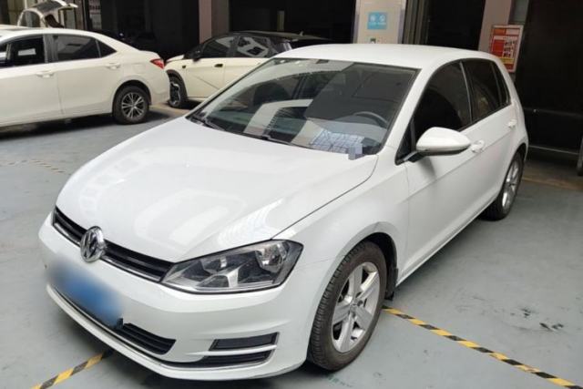 Gebrauchter Volkswagen Golf 2016 1.6L Manual Fashion Edition