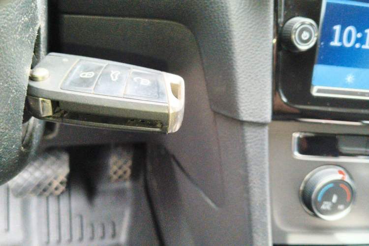 Used Volkswagen Golf 2016 230TSI Automatic Comfort Version Vehicle Key