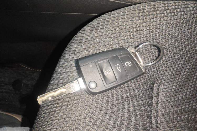 Used Volkswagen Golf 2016 1.6L Automatic Comfort Model Vehicle Key