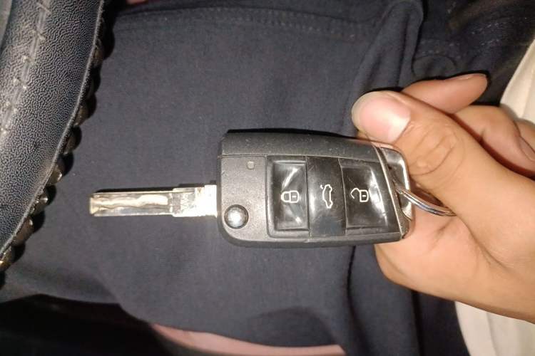 Used Volkswagen Golf 2016 230TSI Automatic Comfort Version Vehicle Key
