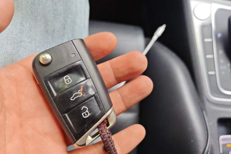 Used Volkswagen Golf 2016 230TSI Automatic Luxury Version Vehicle Key