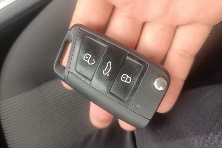 Used Volkswagen Golf 2016 1.6L Automatic Fashion Model Vehicle Key
